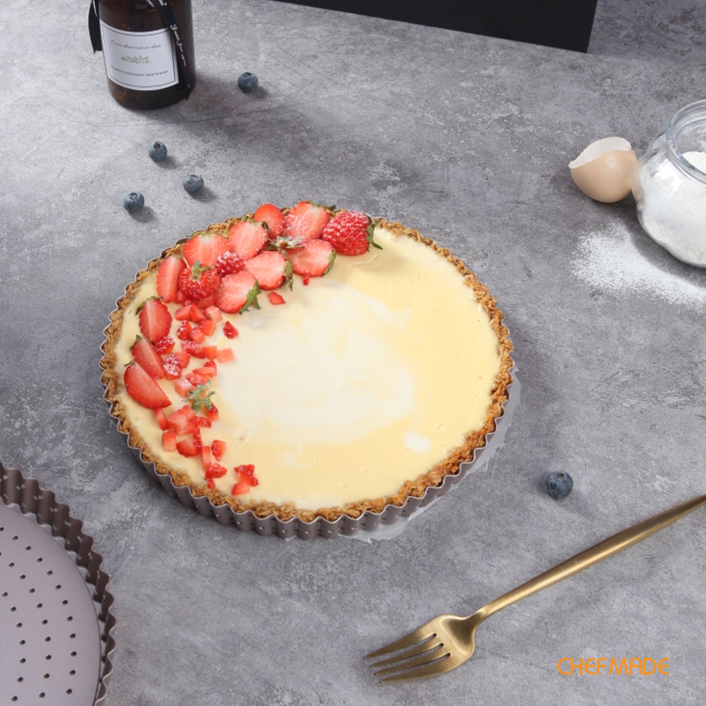 9.5" Round Tart Pan with Holes