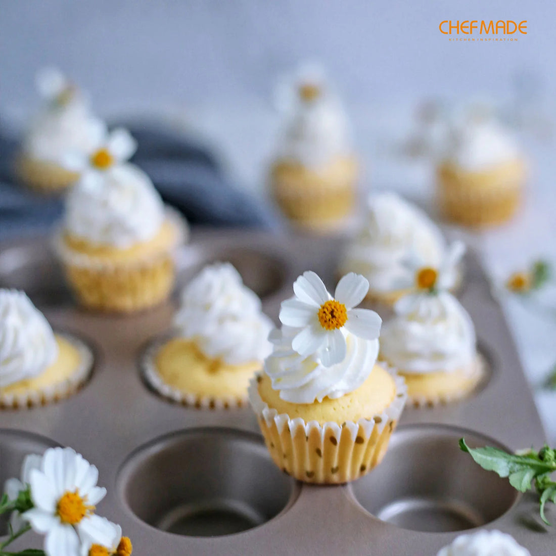 A must-have for baking lovers - non-stick muffin baking pan