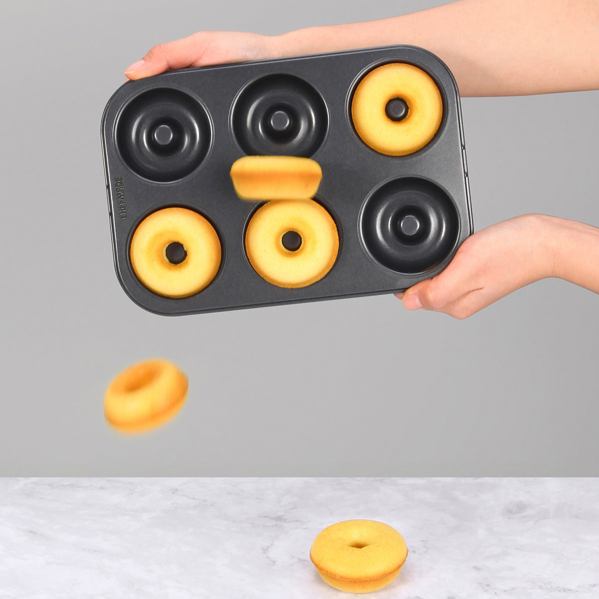 Donut Cake Pan 6 Well ( Black )