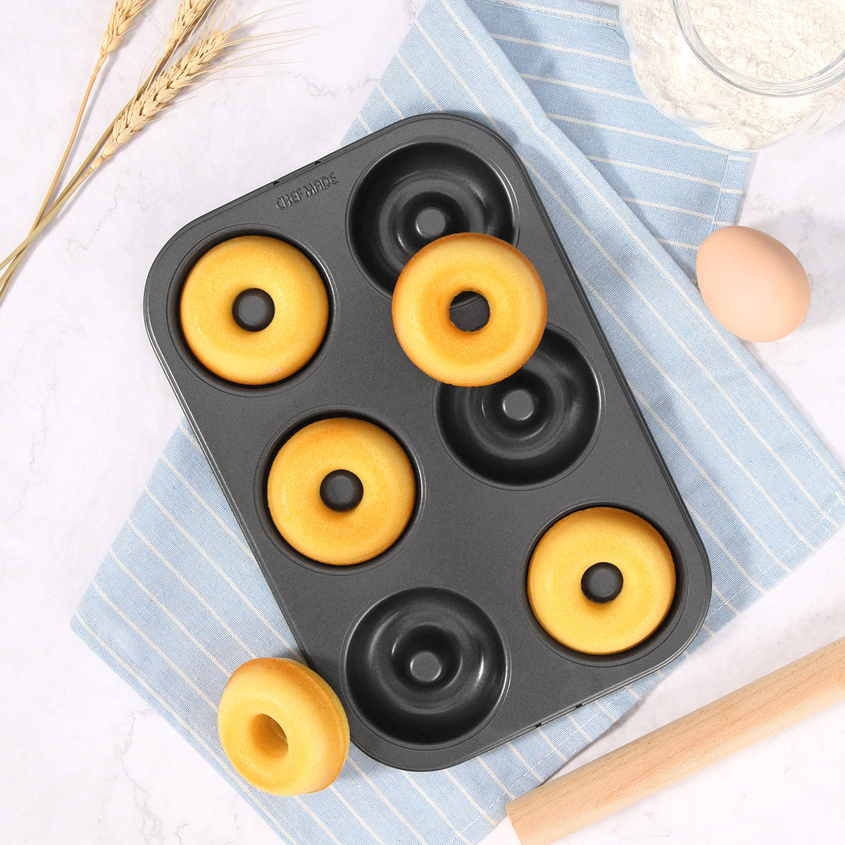 Donut Cake Pan 6 Well ( Black )