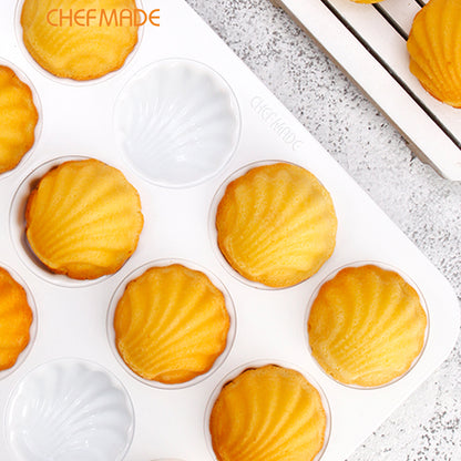 Madeline Cake Pan Oval Shell 12 Well（White）