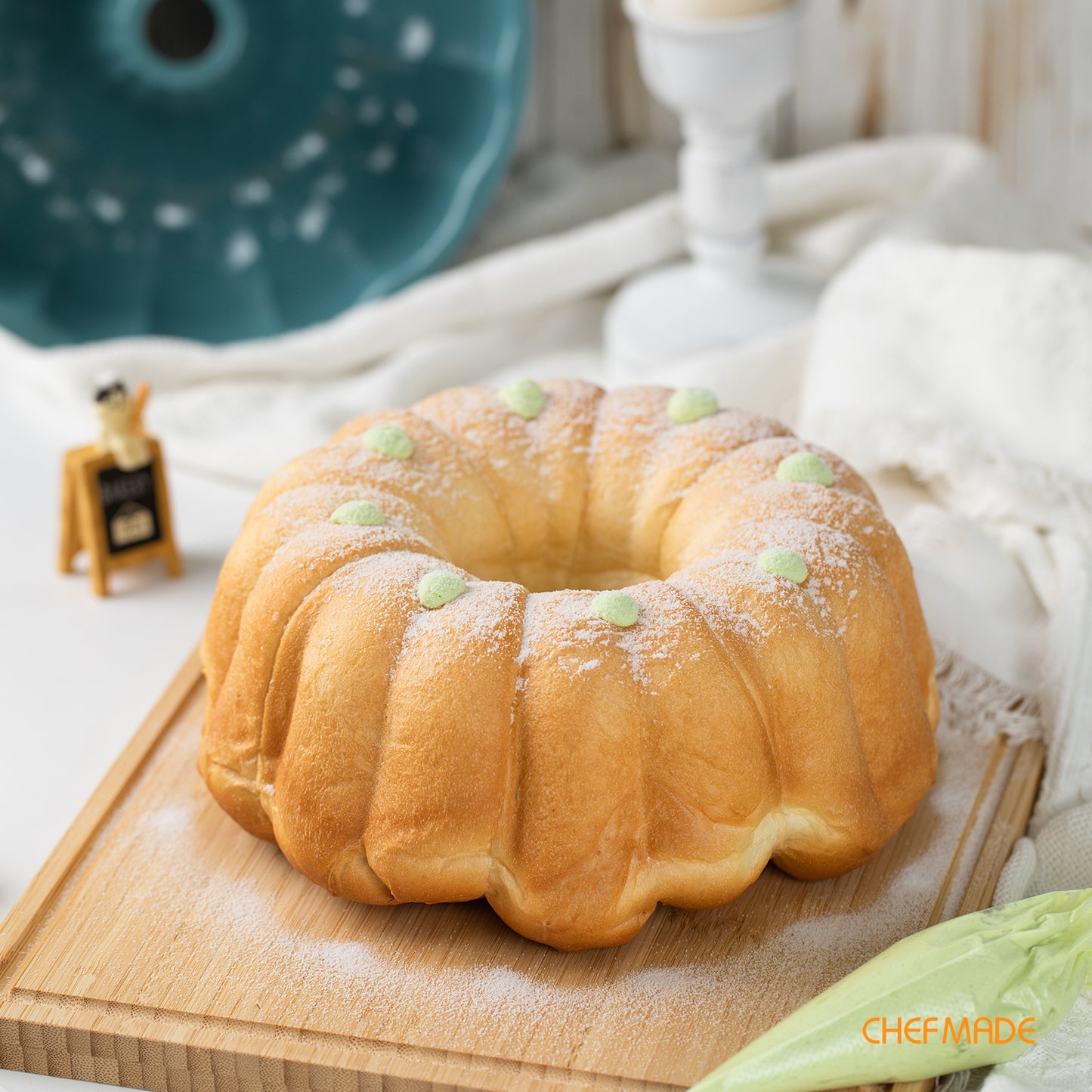 10" Premium Non-Stick Fluted Tube Pan(Green)