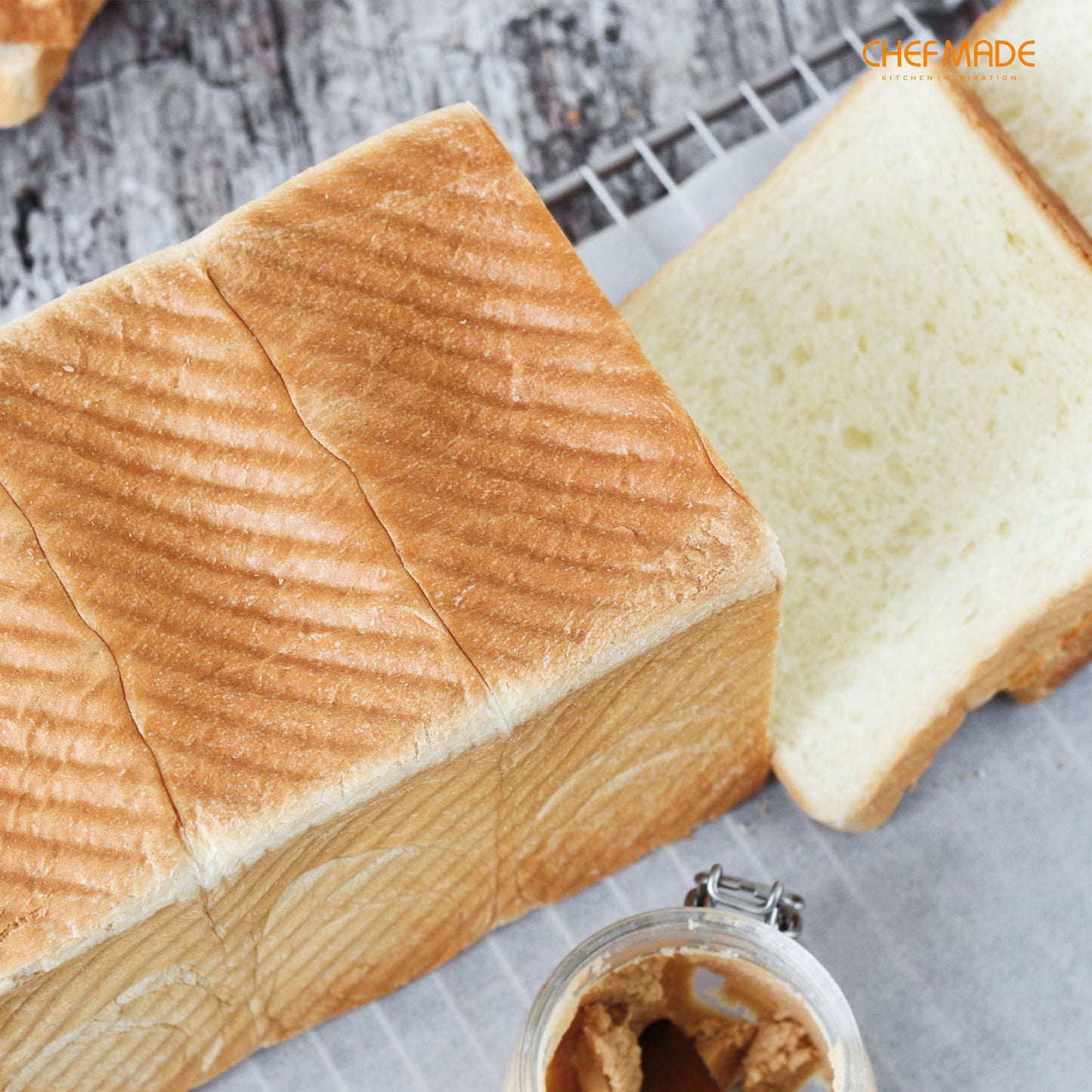 5" x 13" Commercial Corrugated Toast Box (1000G Dough Capacity)