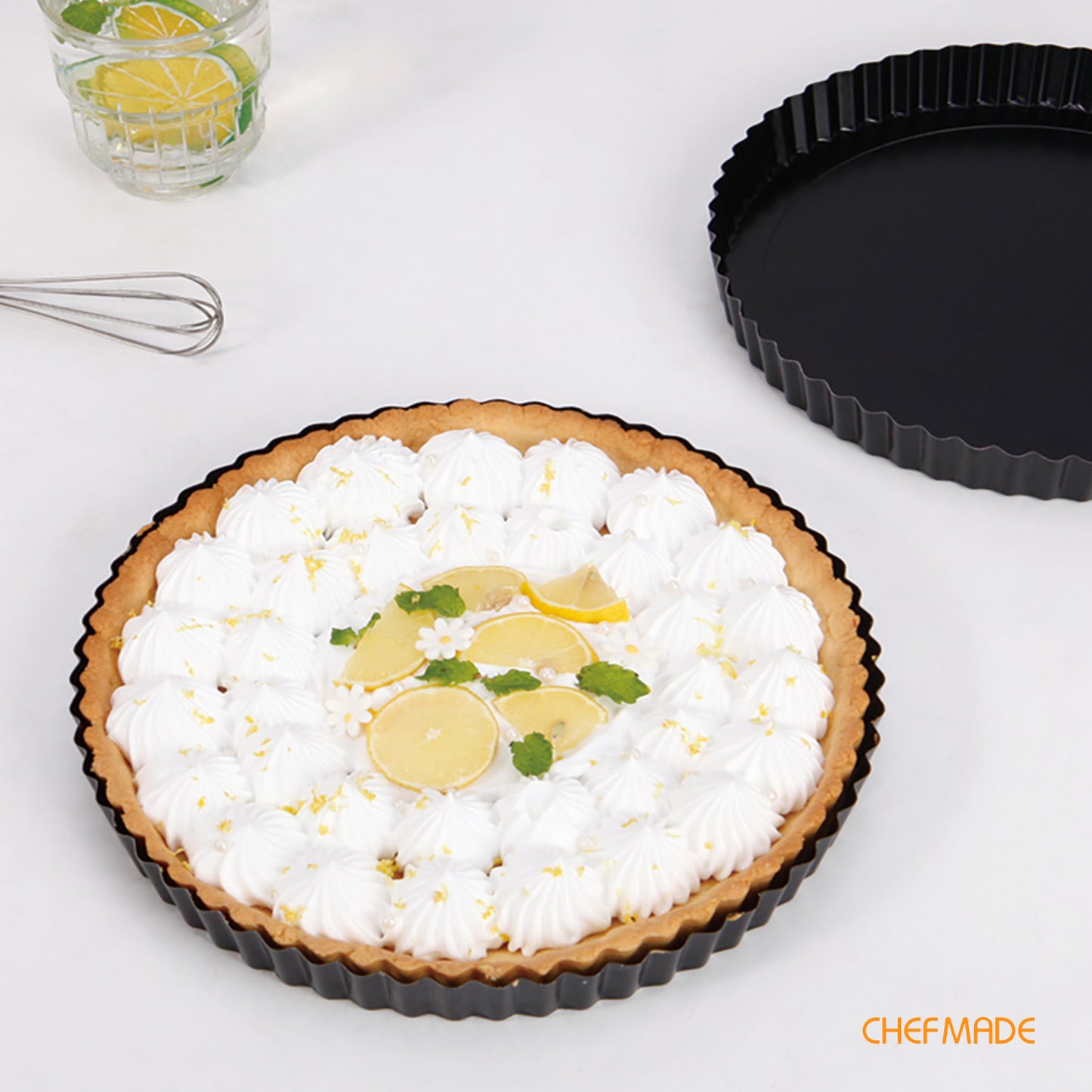 9.5-Inch Round Tart Pan with Removable Loose Bottom (Black)