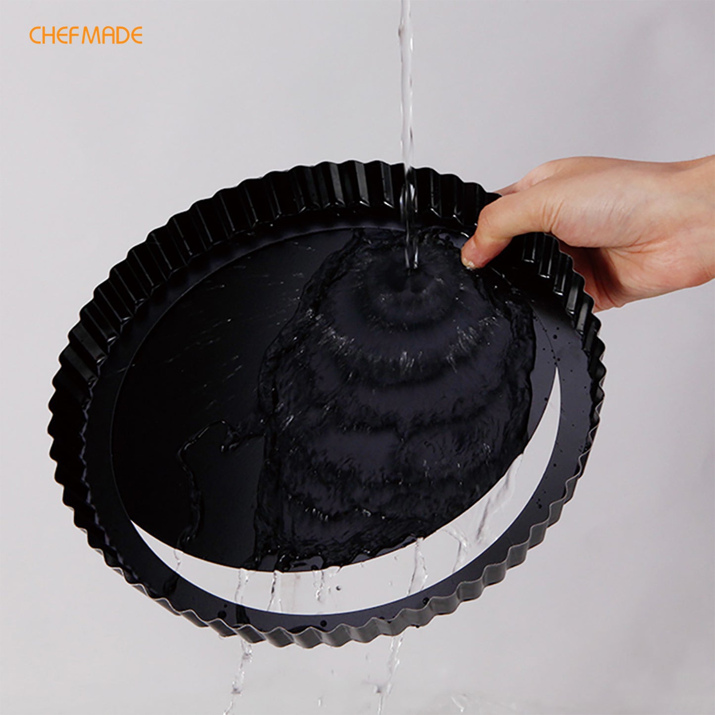 9.5-Inch Round Tart Pan with Removable Loose Bottom (Black)
