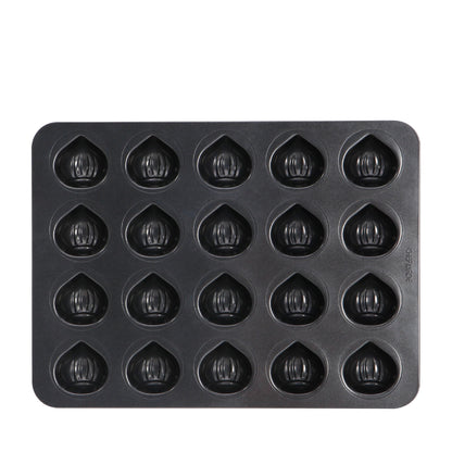 Chestnut-Shaped Cake 20 Well (Black)
