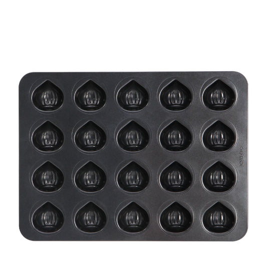 Chestnut-Shaped Cake 20 Well (Black)