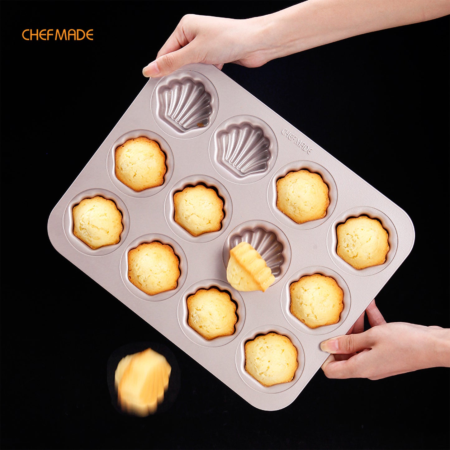 Madeline Cake Pan Oval Shell 12 Well