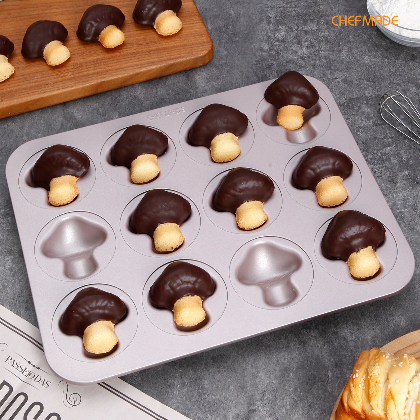 12 Cup Non-stick Mushroom  Shape Cake Pan