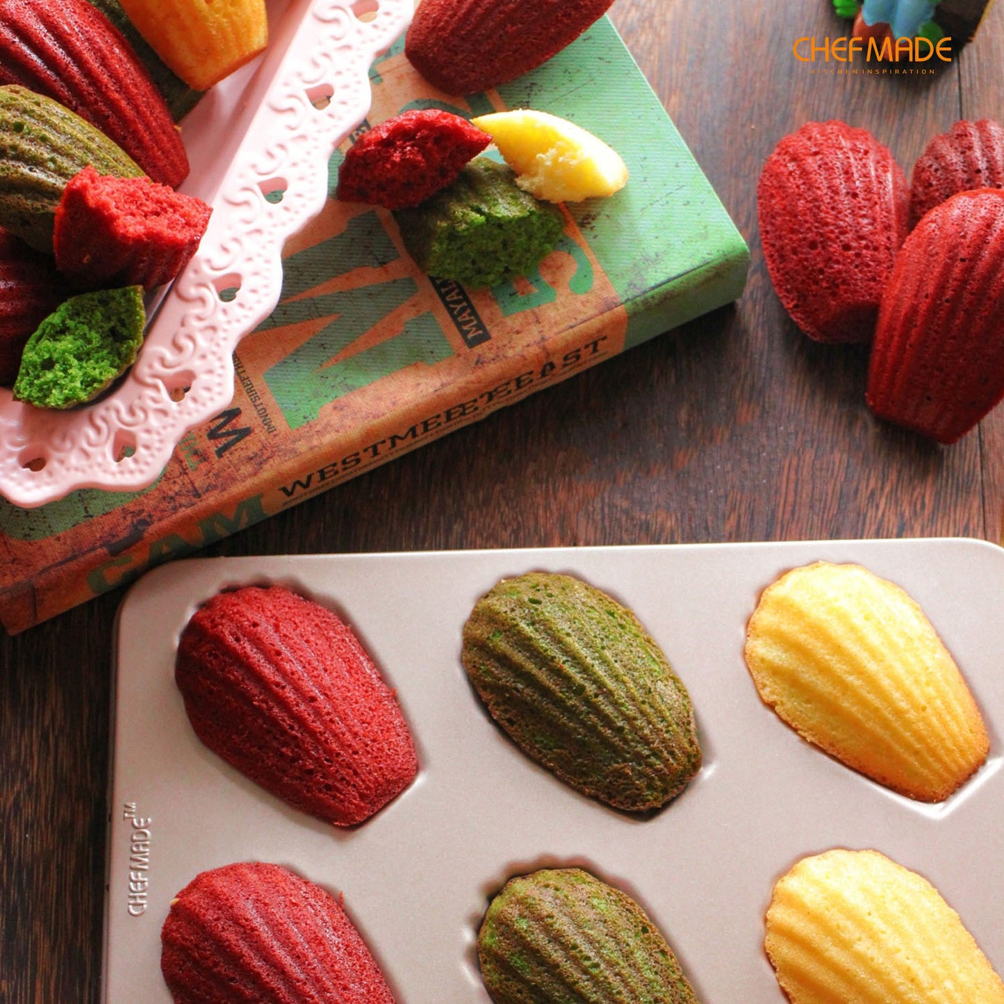 Madeline Cake Pan Oval Shell 6 Well