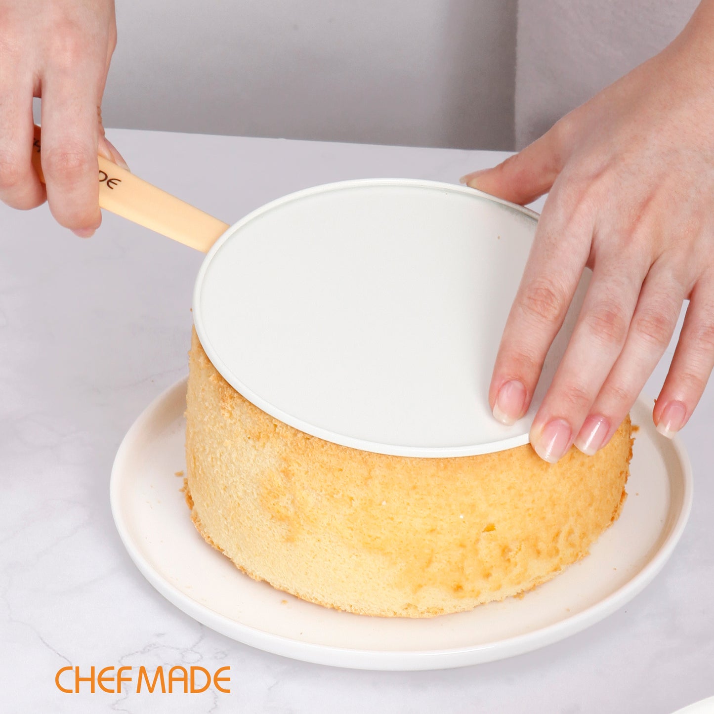 8.7“ Cake Stripping Knife