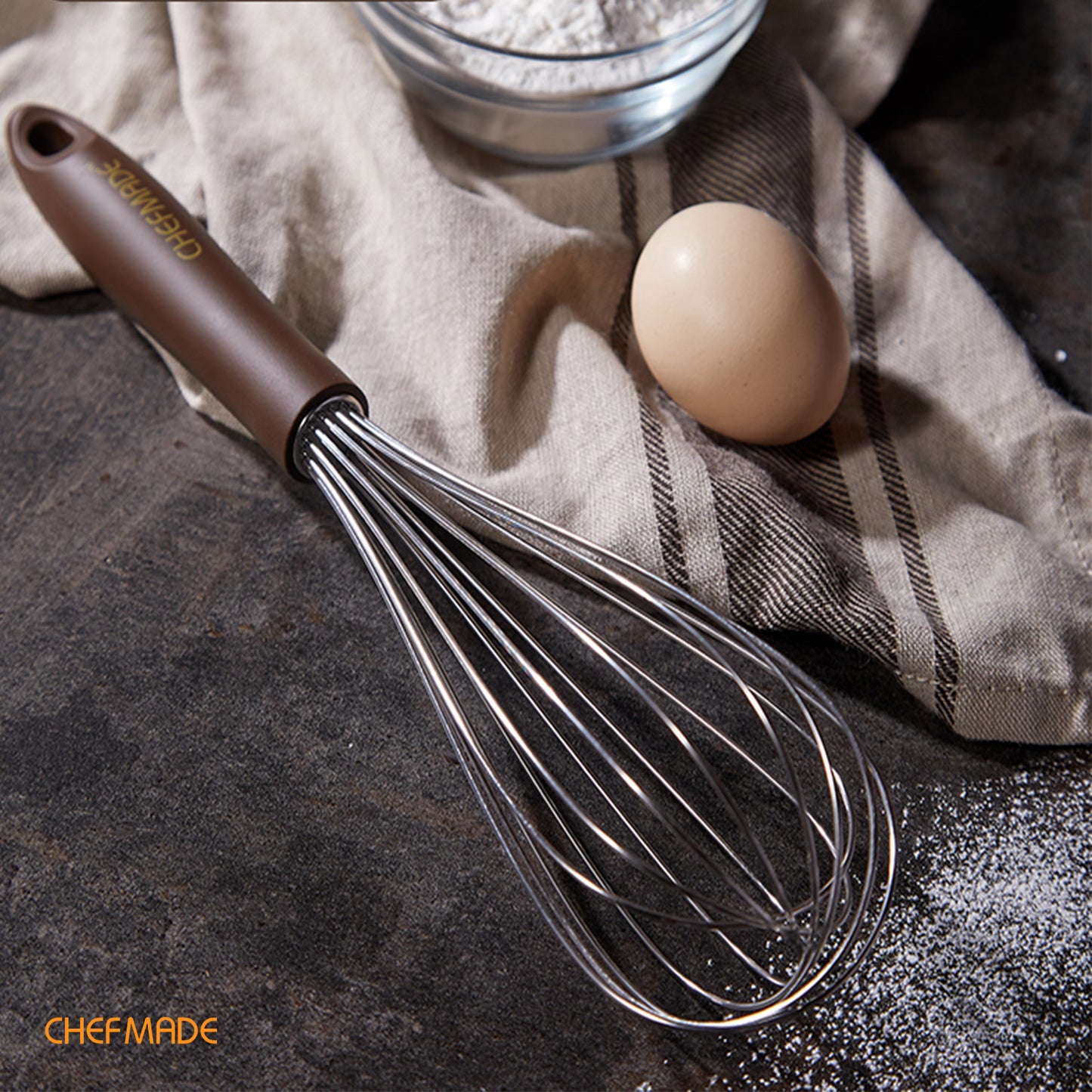 11" Whisk With Plastic Handle