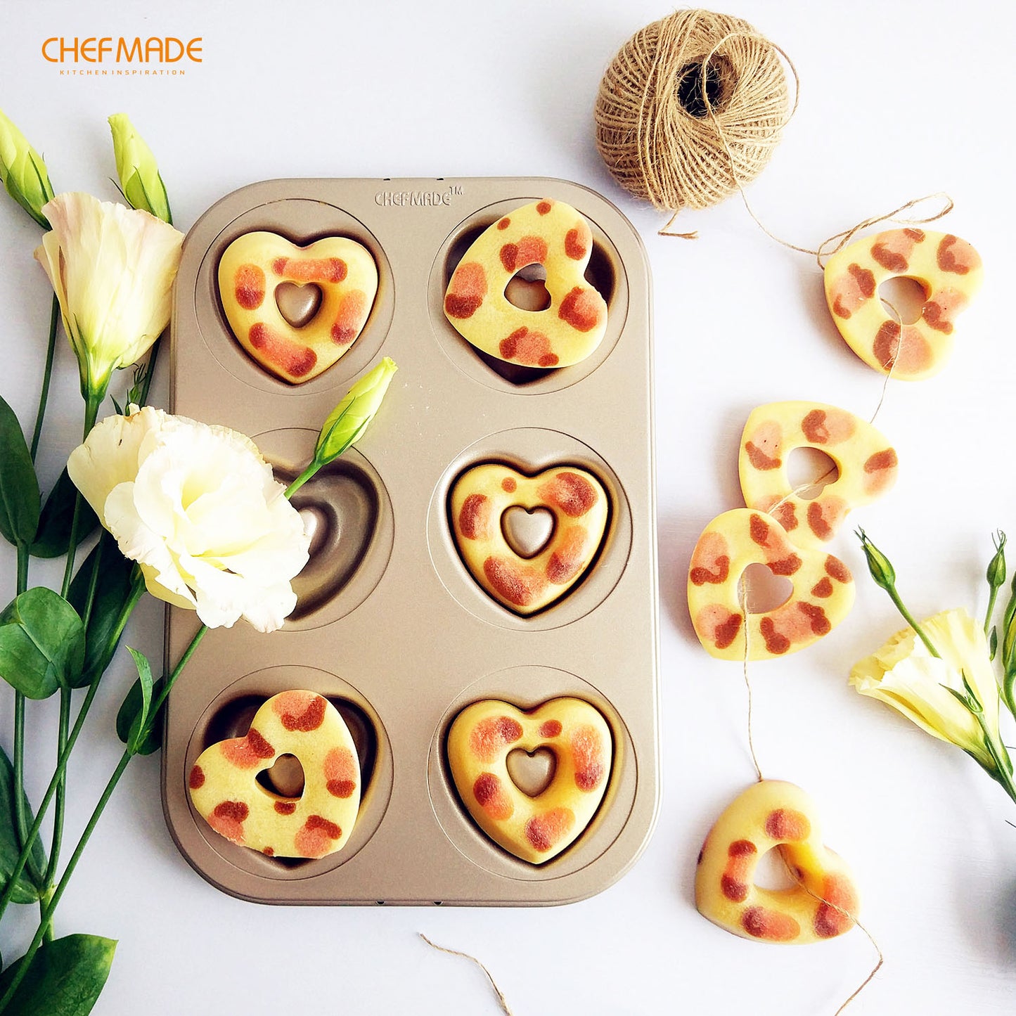 Donut Cake Pan Heart-Shaped 6 Well