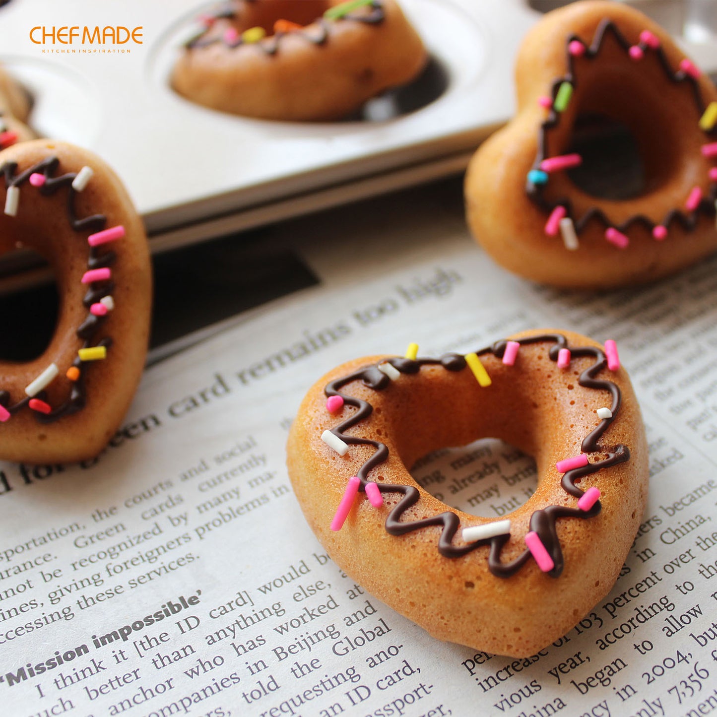 Donut Cake Pan Heart-Shaped 6 Well