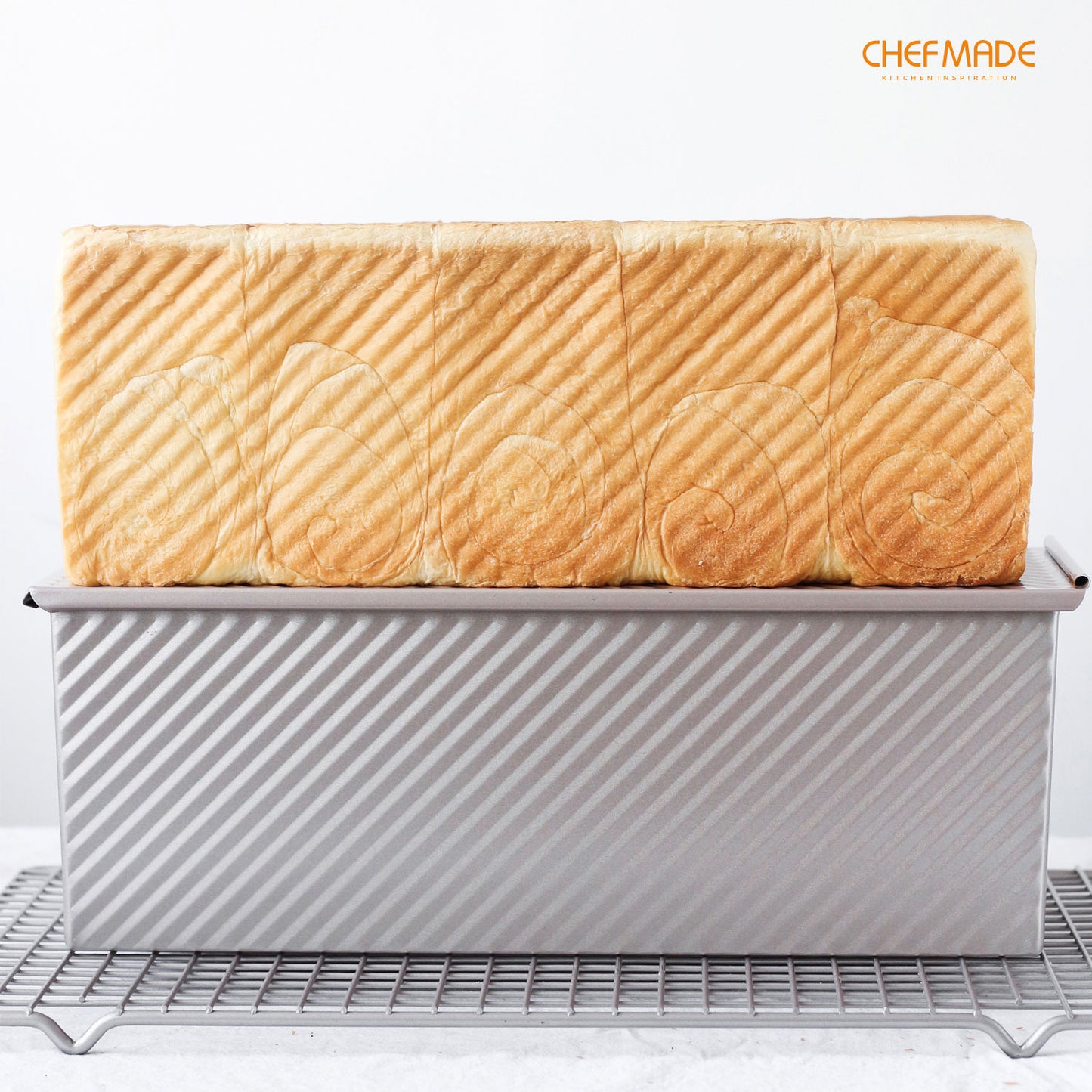 5" x 13" Commercial Corrugated Toast Box (1000G Dough Capacity)