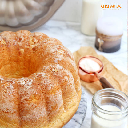 9.5" Bundt Pan PumpKin-Shaped