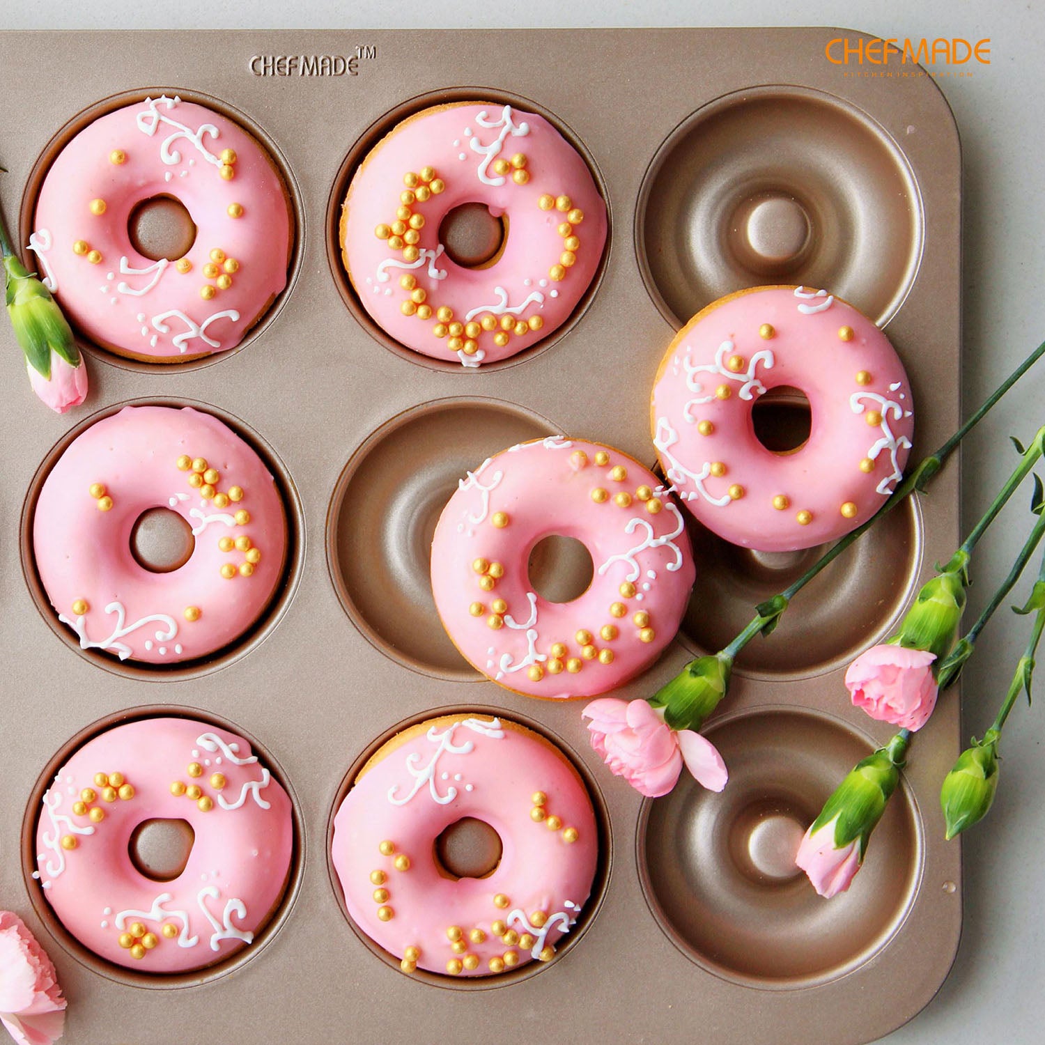 Amazon.com: Wilton Non-Stick 6-Cavity Donut Baking Pans, 2-Count : Home &  Kitchen