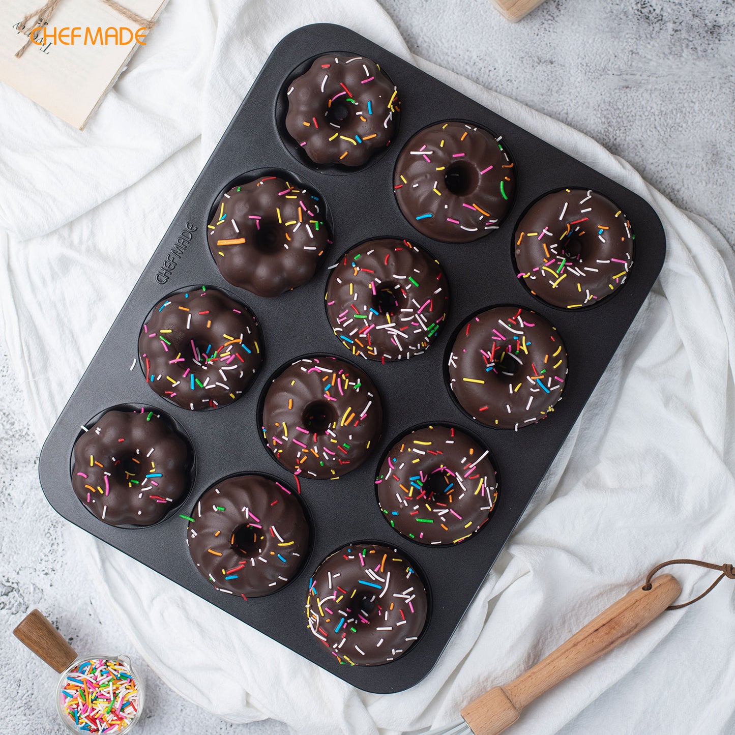 Donut Cake Pan Fancy-Shaped 12 Well (Black)